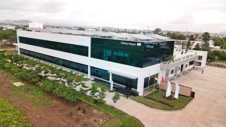 Edificio dedicado a la tecnología de medición de temperatura, componentes de sistemas y análisis de líquidos.